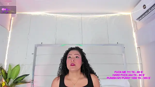 Ashleyy23x online show from February 24, 7:37 pm