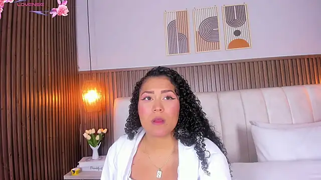 Snapshot of Ashleyy23x chatting on June 13, 7:34 pm Ashleyy23x online show from June 13, 7:34 pm