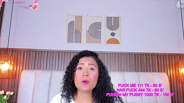 Snapshot of Ashleyy23x chatting on June 9, 7:37 pm Ashleyy23x online show from June 9, 7:37 pm