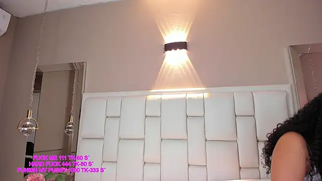 Ashleyy23x online show from December 20, 8:12 pm