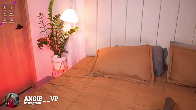 Snapshot of nicoletth18 chatting on November 20, 10:38 am nicoletth18 online show from November 20, 10:38 am