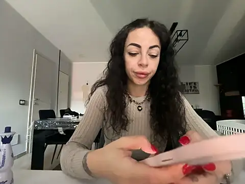 Snapshot of Chloe_Ricci chatting on December 1, 8:04 am Chloe Ricci online show from December 1, 8:04 am