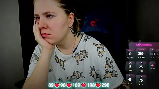 Olivia Munk online show from October 26, 3:18 am