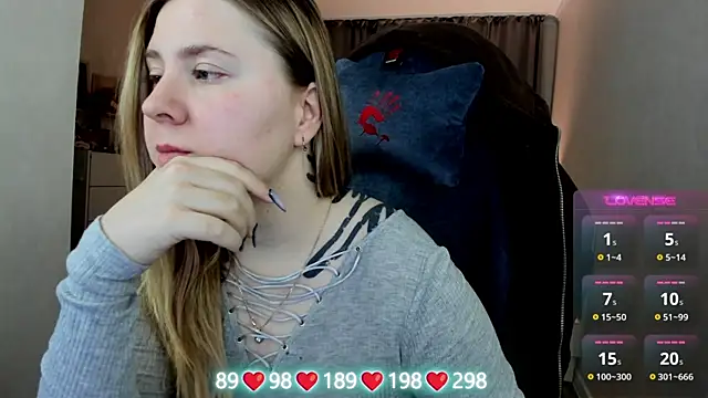 Olivia Munk online show from December 18, 3:55 am