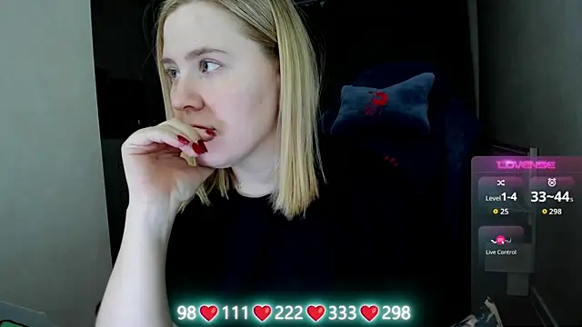 Olivia Munk online show from April 9, 3:52 am