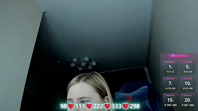 Olivia Munk online show from April 11, 7:45 am