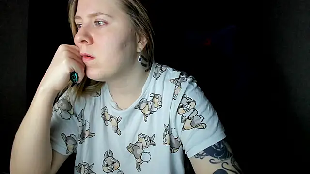 Olivia Munk online show from February 10, 7:13 pm