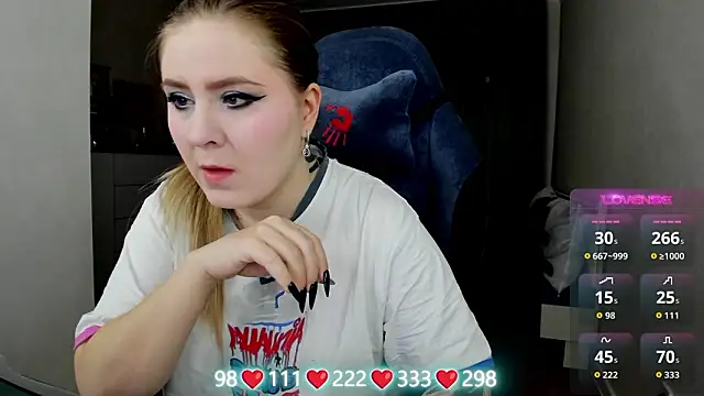 Olivia Munk online show from February 19, 4:42 am