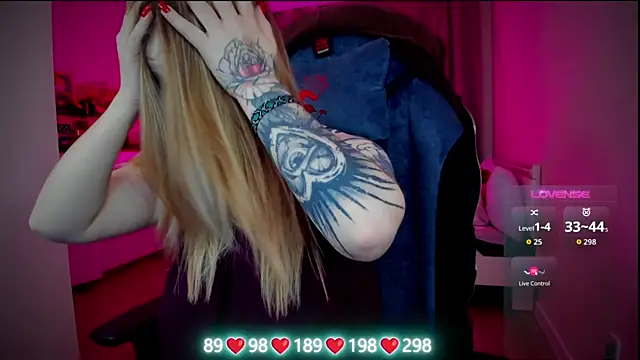 Olivia Munk online show from November 11, 4:51 am