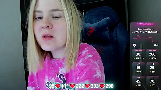 Olivia Munk online show from April 15, 3:45 am