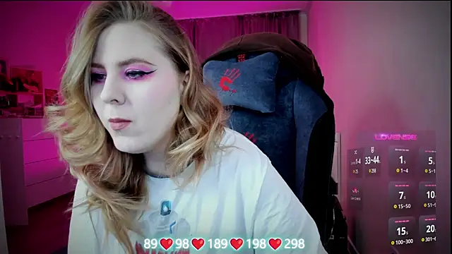 Olivia Munk online show from November 25, 4:35 am