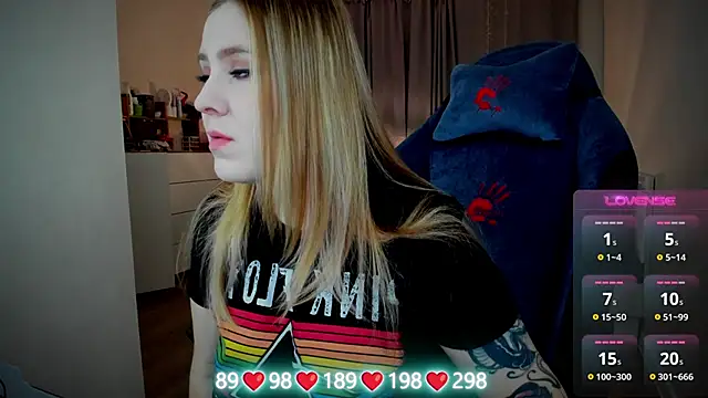 Olivia Munk online show from October 22, 4:56 am