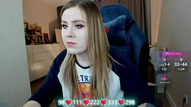 Olivia Munk online show from February 17, 4:43 am