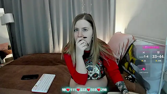 Olivia Munk online show from February 14, 4:45 am