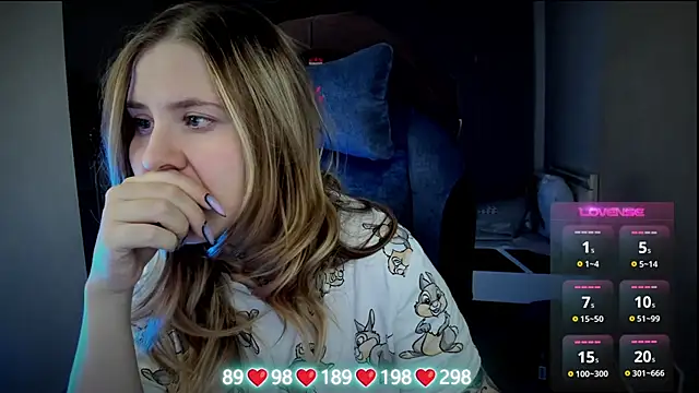 Olivia Munk online show from November 28, 4:12 am