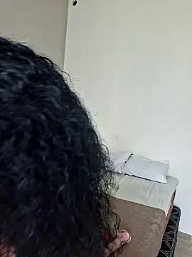 Kamdollie online show from December 3, 8:47 am