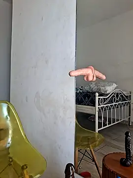 Kamdollie online show from October 12, 6:15 am