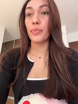 MichelleFerry  online show from February 8, 10:18 pm