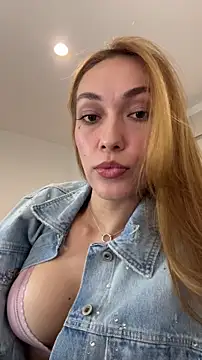 MichelleFerry  online show from November 10, 2:05 am