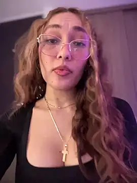 Snapshot of MichelleFerry_ chatting on March 3, 1:38 am MichelleFerry online show from March 3, 1:38 am