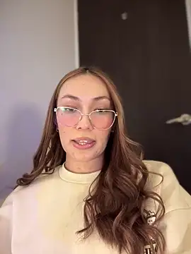 Snapshot of MichelleFerry_ chatting on January 24, 3:00 am MichelleFerry online show from January 24, 3:00 am
