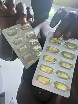 sweet1111 online show from March 27, 8:01 am