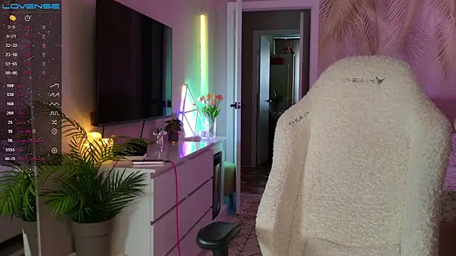 Break-me-Shake-me online show from April 22, 1:34 am