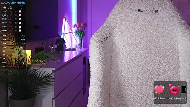 Break-me-Shake-me online show from March 28, 3:40 am