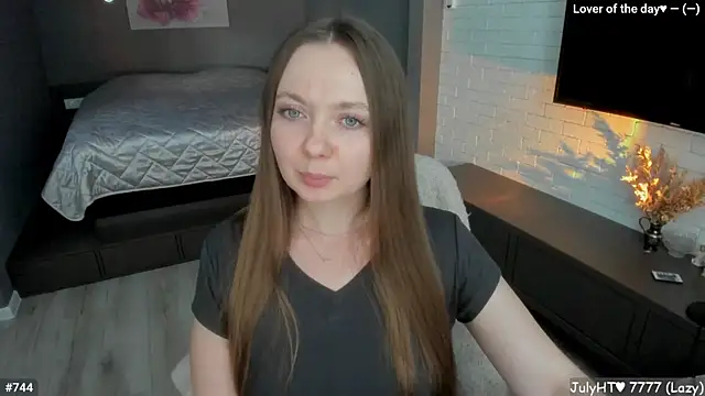 Snapshot of LizaGost chatting on July 17, 11:40 am LizaGost online show from July 17, 11:40 am