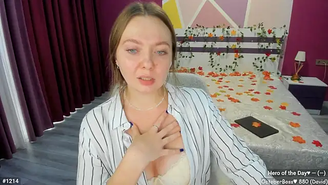 Snapshot of LizaGost chatting on October 9, 11:55 am LizaGost online show from October 9, 11:55 am