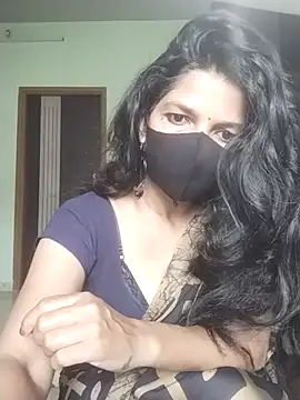 Snapshot of Shuttii_25 chatting on October 8, 7:32 am Shuttii 25 online show from October 8, 7:32 am