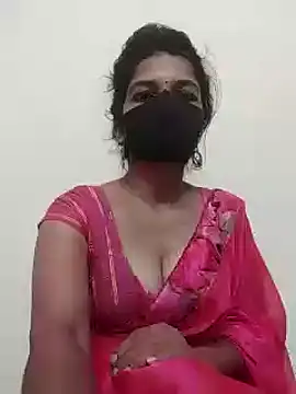 Snapshot of Shuttii_25 chatting on December 21, 4:41 am Shuttii 25 online show from December 21, 4:41 am