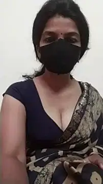 Snapshot of Shuttii_25 chatting on January 13, 5:23 am Shuttii 25 online show from January 13, 5:23 am