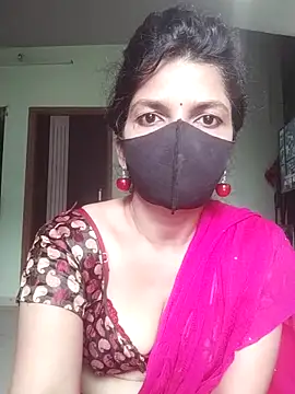 Snapshot of Shuttii_25 chatting on September 9, 7:18 am Shuttii 25 online show from September 9, 7:18 am