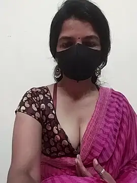 Snapshot of Shuttii_25 chatting on January 6, 4:47 am Shuttii 25 online show from January 6, 4:47 am