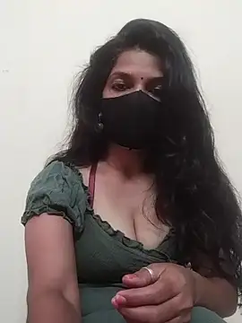 Snapshot of Shuttii_25 chatting on January 12, 8:46 am Shuttii 25 online show from January 12, 8:46 am