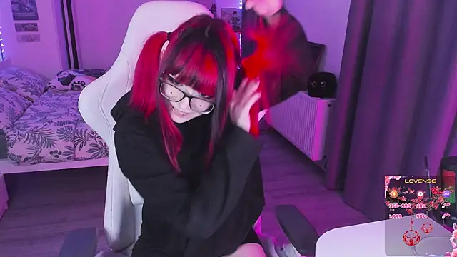 Yumi Youkai online show from January 15, 2:42 pm