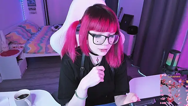 Yumi Youkai online show from April 14, 12:54 pm