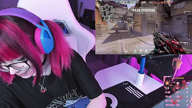 Yumi Youkai online show from April 15, 8:20 pm