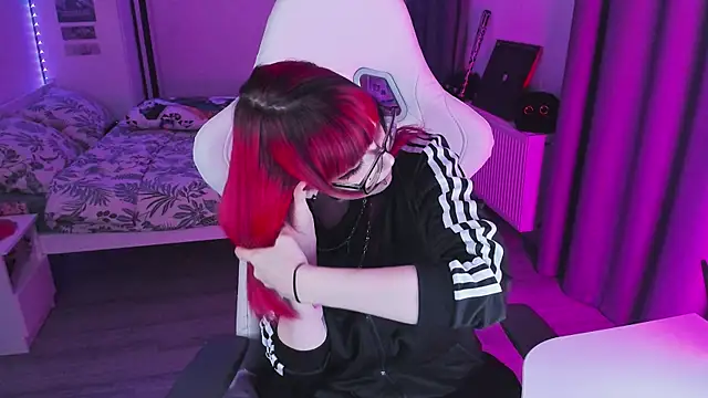 Yumi Youkai online show from February 2, 7:13 pm