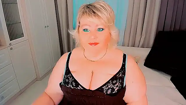 Snapshot of BIGTITSBBW chatting on February 16, 1:38 pm BIGTITSBBW online show from February 16, 1:38 pm