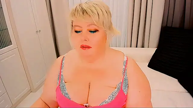 BIGTITSBBW online show from December 17, 8:36 pm