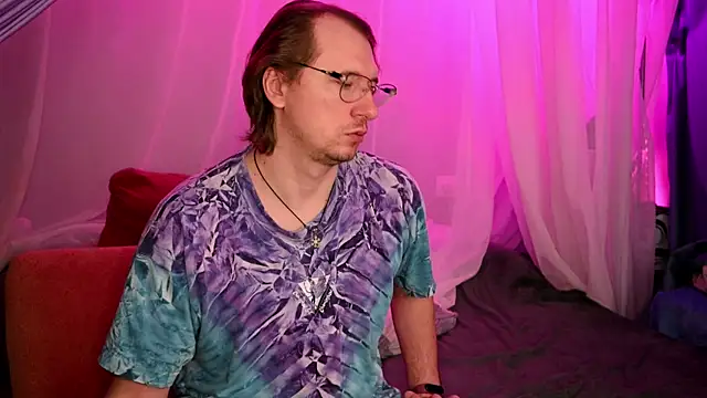 Claudia and elon  online show from October 1, 2:38 am