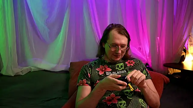 Claudia and elon  online show from June 1, 6:02 am