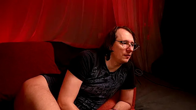 Claudia and elon  online show from October 21, 11:48 pm