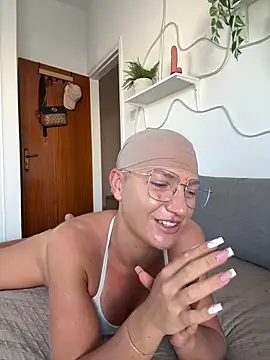 PaulinaSchubert1 online show from October 23, 1:21 pm