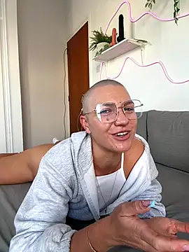 PaulinaSchubert1 online show from December 1, 1:23 pm