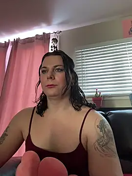 Snapshot of KevieWantsABoobJob chatting on January 20, 3:50 pm KevieWantsABoobJob online show from January 20, 3:50 pm