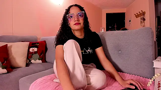 DAHLIA BROWNIE online show from December 19, 2:37 am