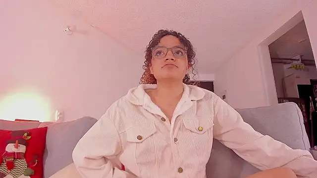 Snapshot of DAHLIA_BROWNIE chatting on January 8, 11:43 am DAHLIA BROWNIE online show from January 8, 11:43 am